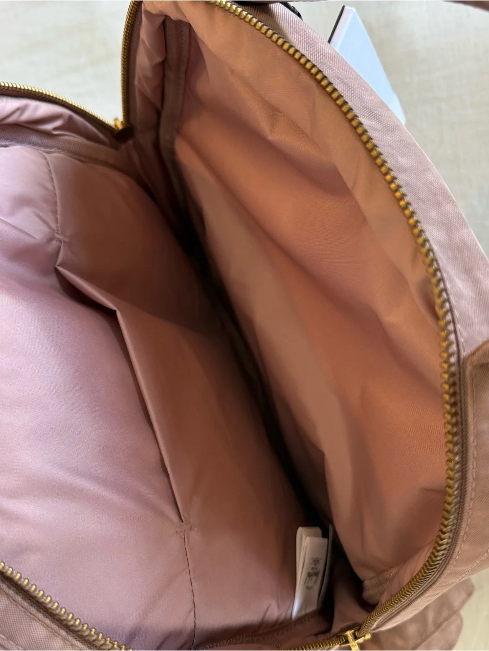 Herschel Supply Company compact mauve
